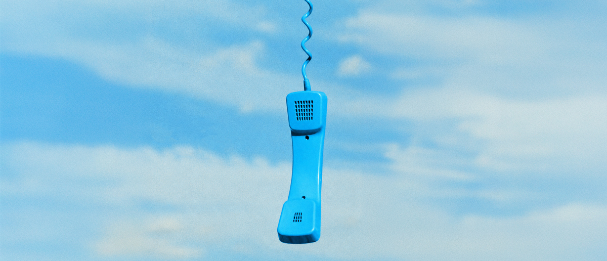 Créativité digitale — origami et ciel bleu